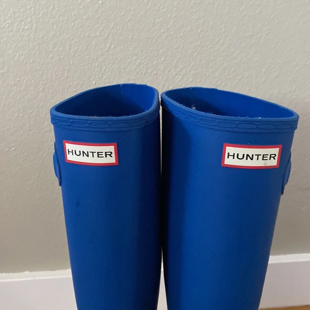 Blue hunter rain boots size 7 - Picture 2 of 9